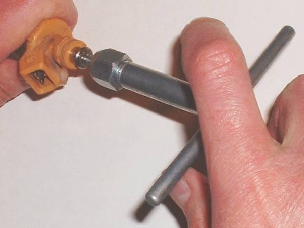 thread screw into old filter